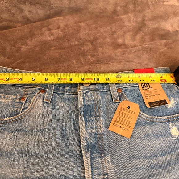 NWT Levi’s 501 High Rise Shorts – Size 32 - Picture 6 of 7